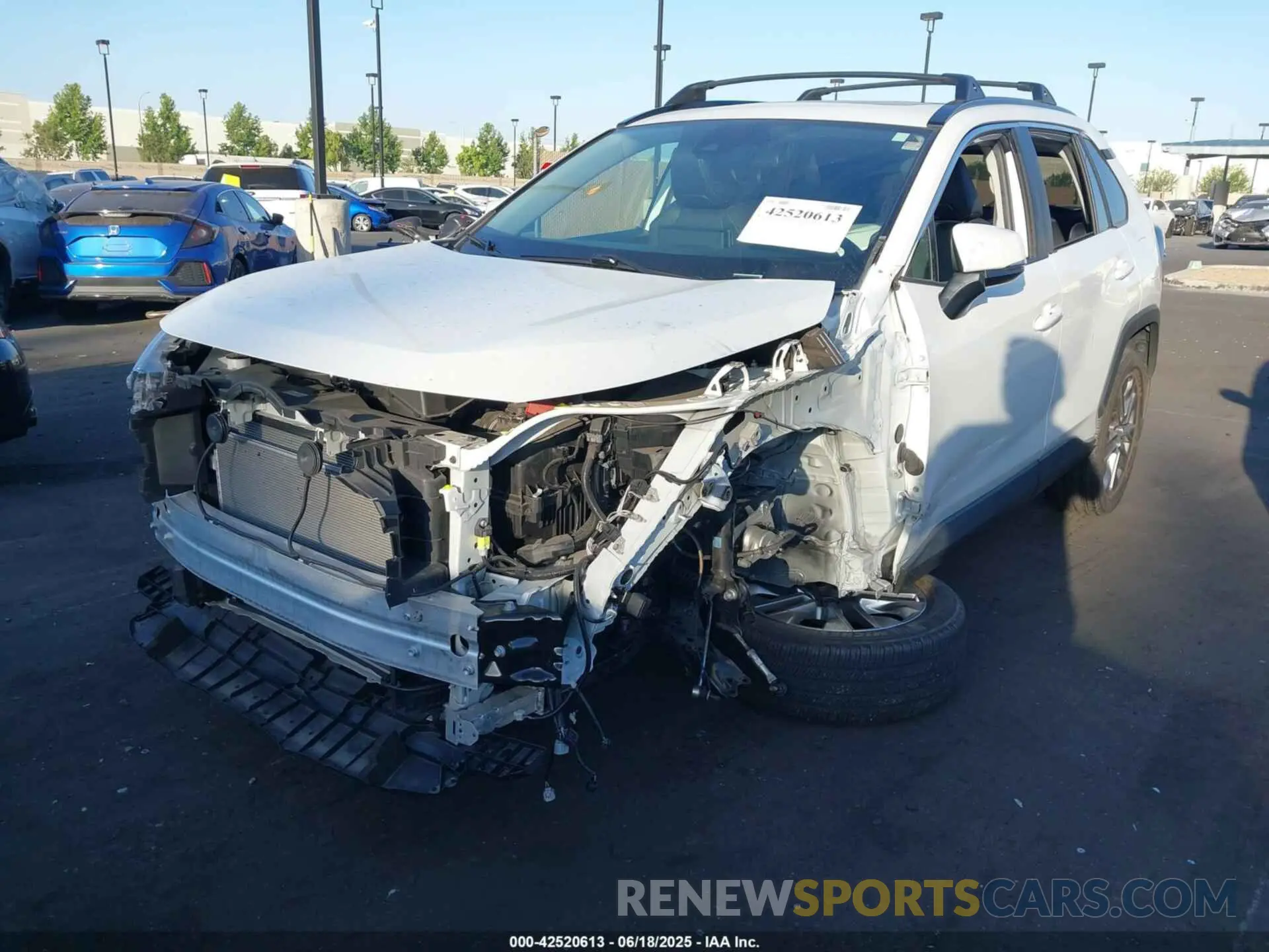 2 fotografías del automóvil dañado 2T3C1RFV7PW276165 TOYOTA RAV4 2023