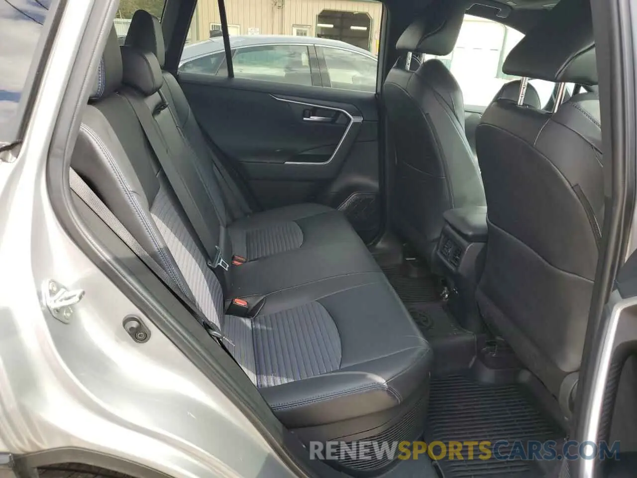 10 fotografías del automóvil dañado 2T3E6RFV0PW038636 TOYOTA RAV4 2023