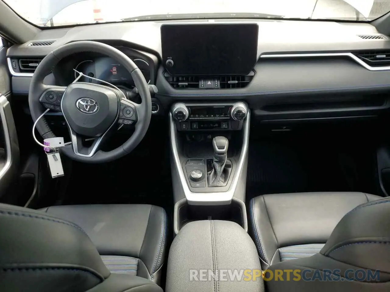 8 fotografías del automóvil dañado 2T3E6RFV0PW038636 TOYOTA RAV4 2023