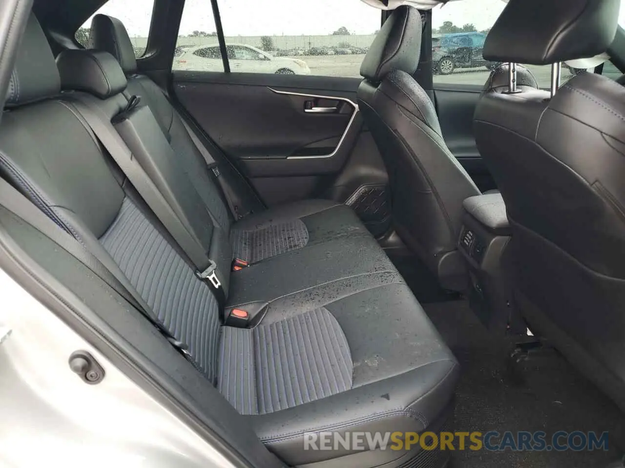 11 fotografías del automóvil dañado 2T3E6RFV3PW042406 TOYOTA RAV4 2023