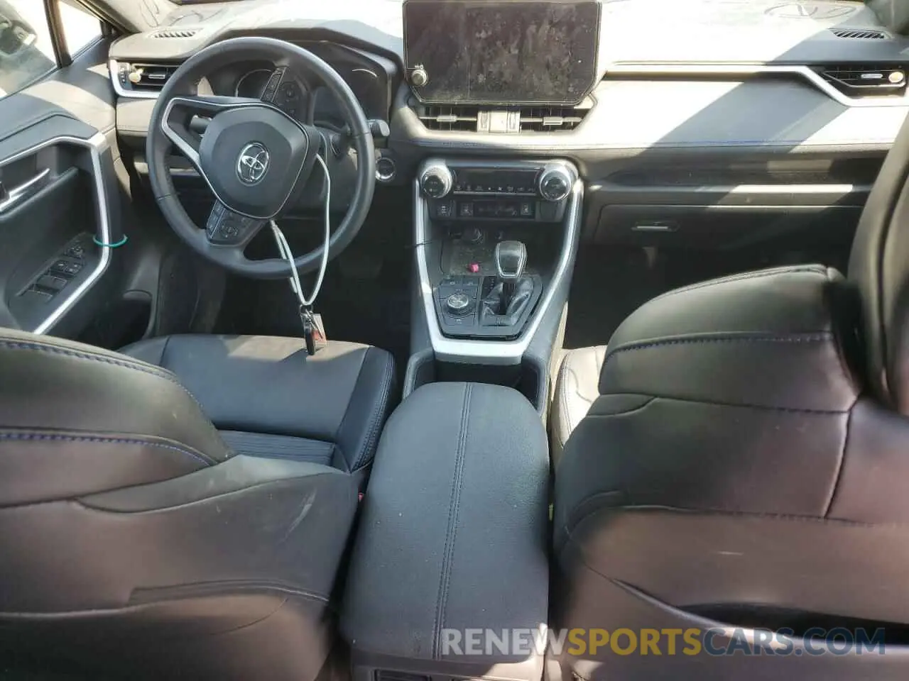 8 fotografías del automóvil dañado 2T3E6RFV7PW038732 TOYOTA RAV4 2023