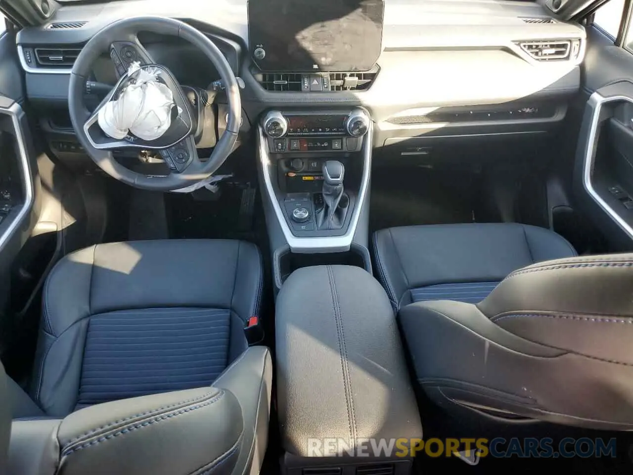 8 fotografías del automóvil dañado 2T3E6RFV8PW039470 TOYOTA RAV4 2023