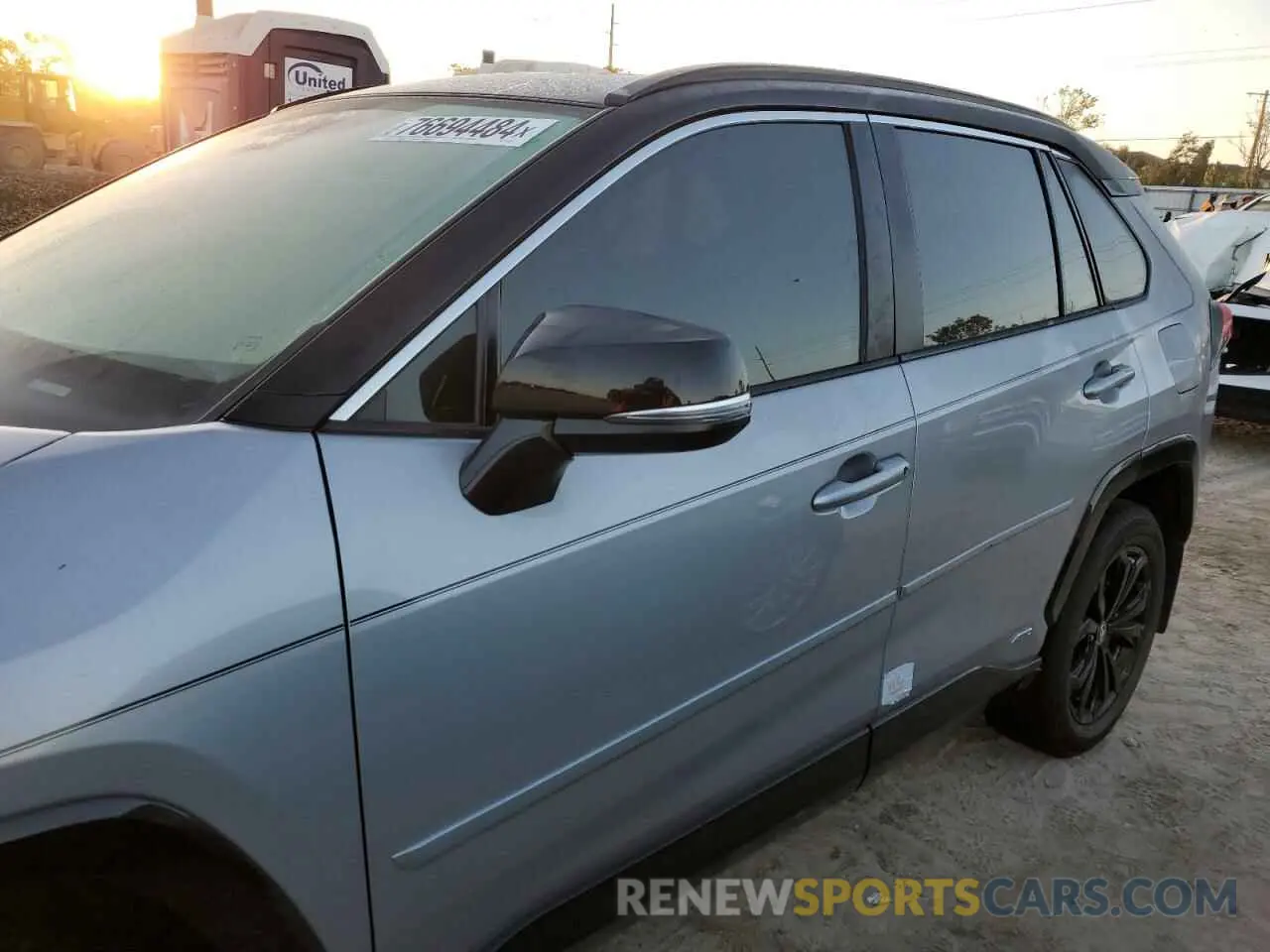 13 fotografías del automóvil dañado 2T3E6RFV8PW041753 TOYOTA RAV4 2023