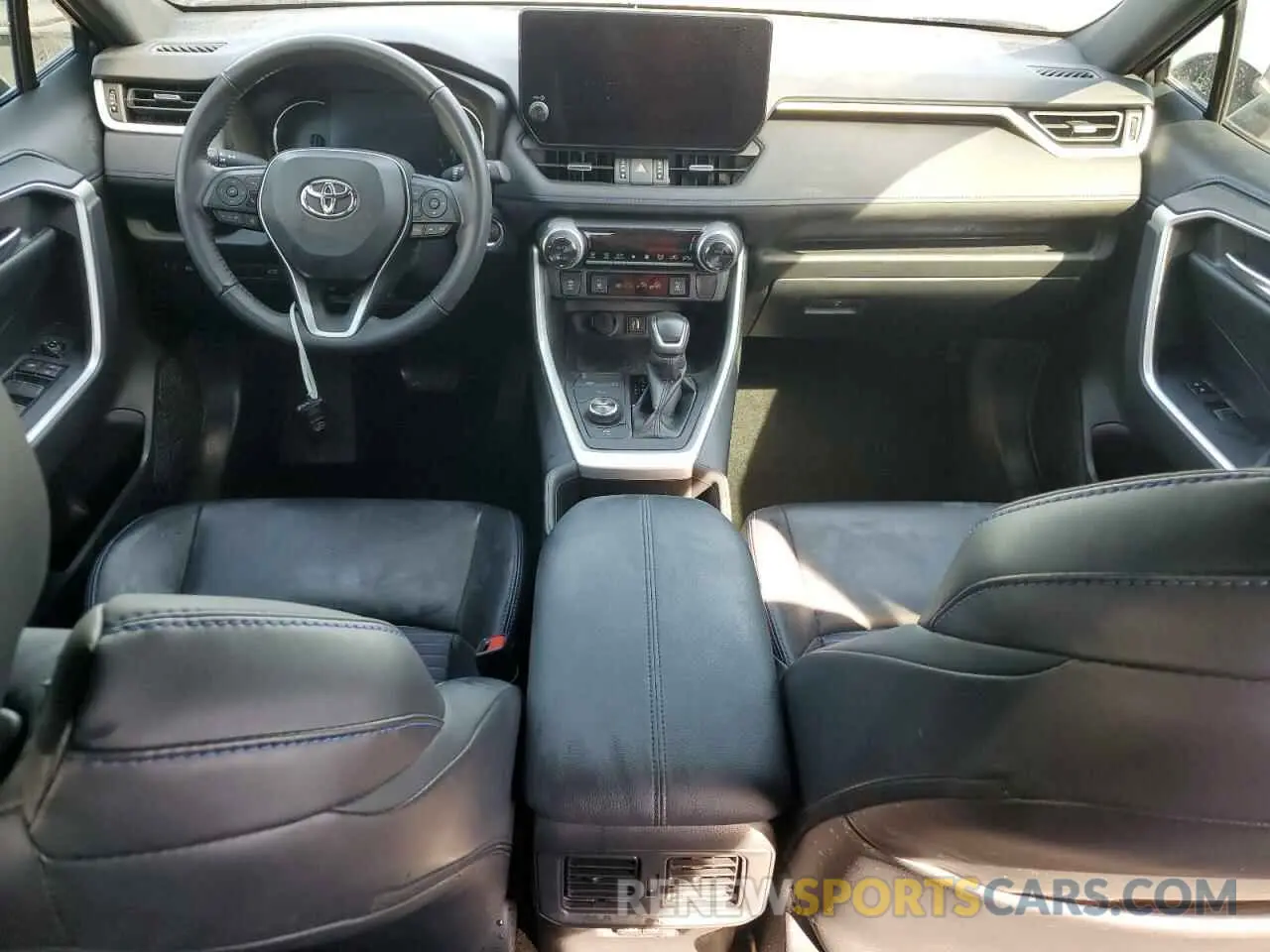 8 fotografías del automóvil dañado 2T3E6RFV8PW041753 TOYOTA RAV4 2023