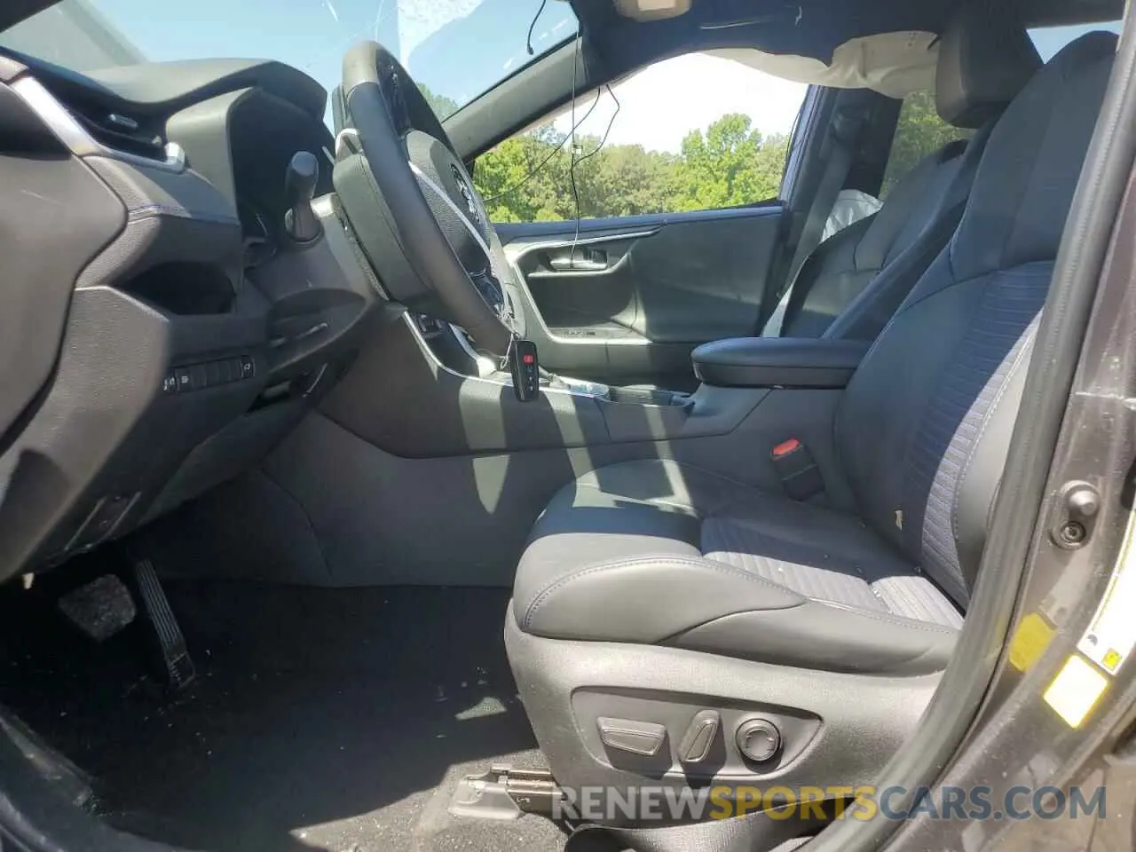 7 fotografías del automóvil dañado 2T3E6RFV9PW039963 TOYOTA RAV4 2023