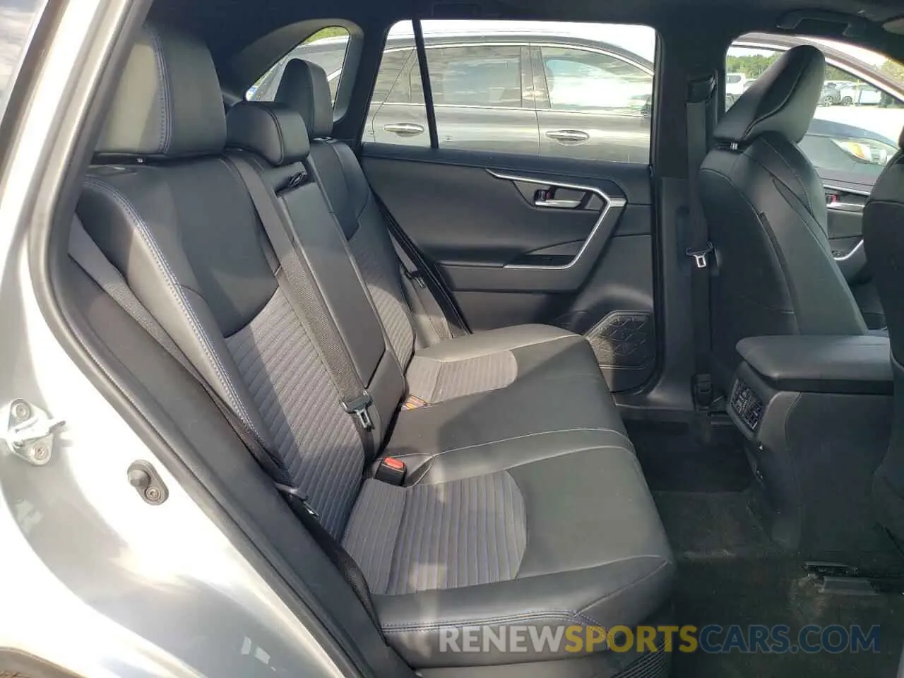 11 fotografías del automóvil dañado 2T3E6RFVXPW046176 TOYOTA RAV4 2023