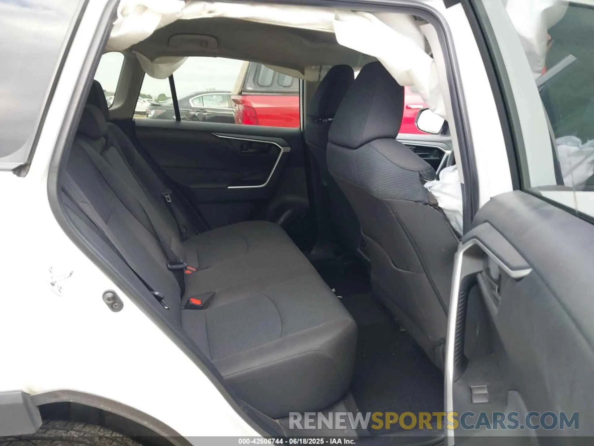 8 fotografías del automóvil dañado 2T3F1RFV1PW350337 TOYOTA RAV4 2023