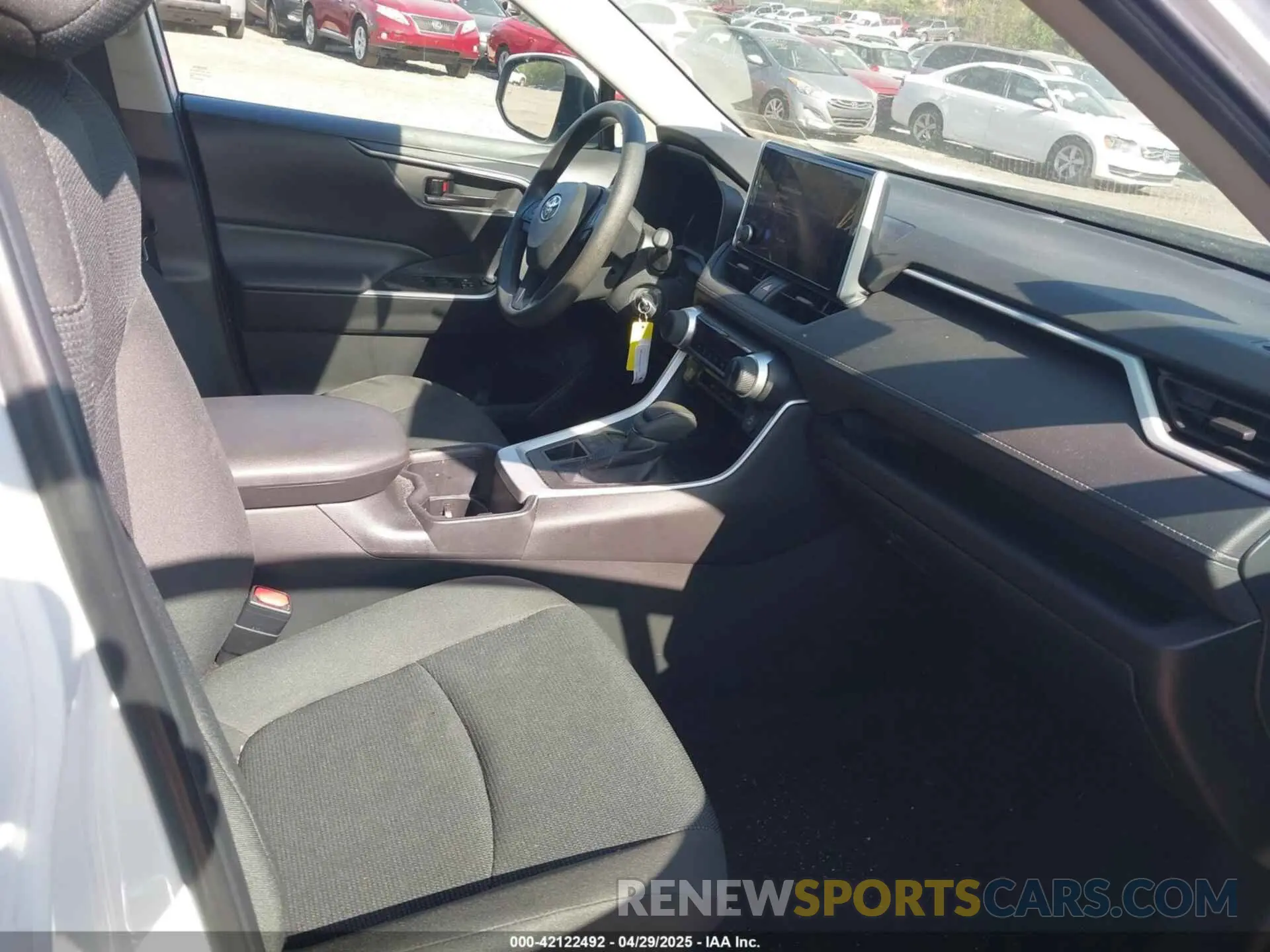 5 fotografías del automóvil dañado 2T3G1RFV1PW343585 TOYOTA RAV4 2023