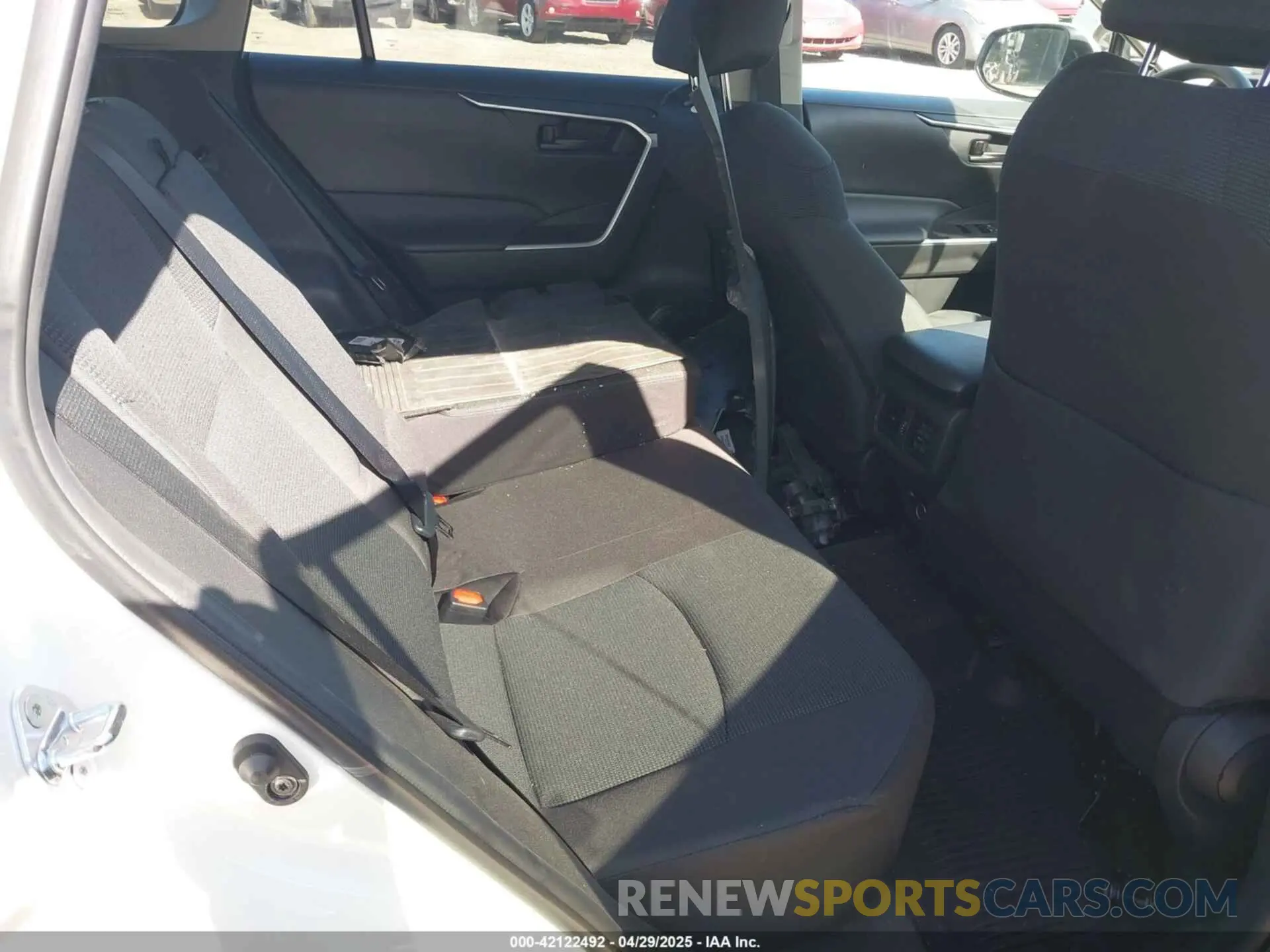 8 fotografías del automóvil dañado 2T3G1RFV1PW343585 TOYOTA RAV4 2023