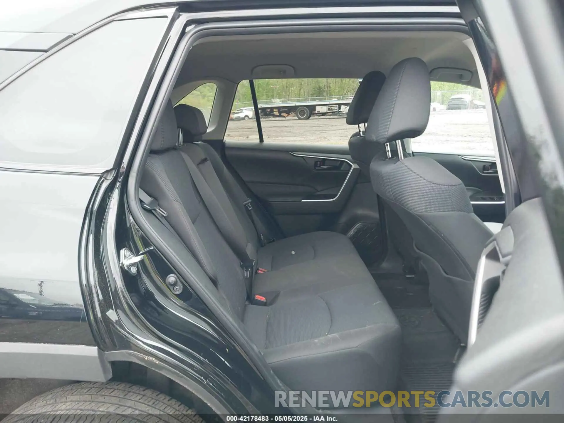 8 fotografías del automóvil dañado 2T3G1RFV4PC338740 TOYOTA RAV4 2023