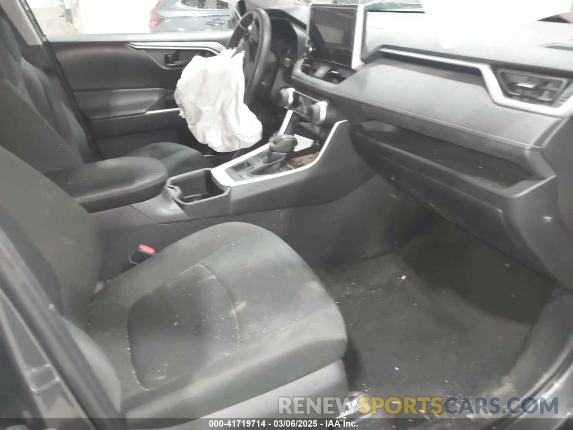 5 fotografías del automóvil dañado 2T3G1RFV6PW332226 TOYOTA RAV4 2023