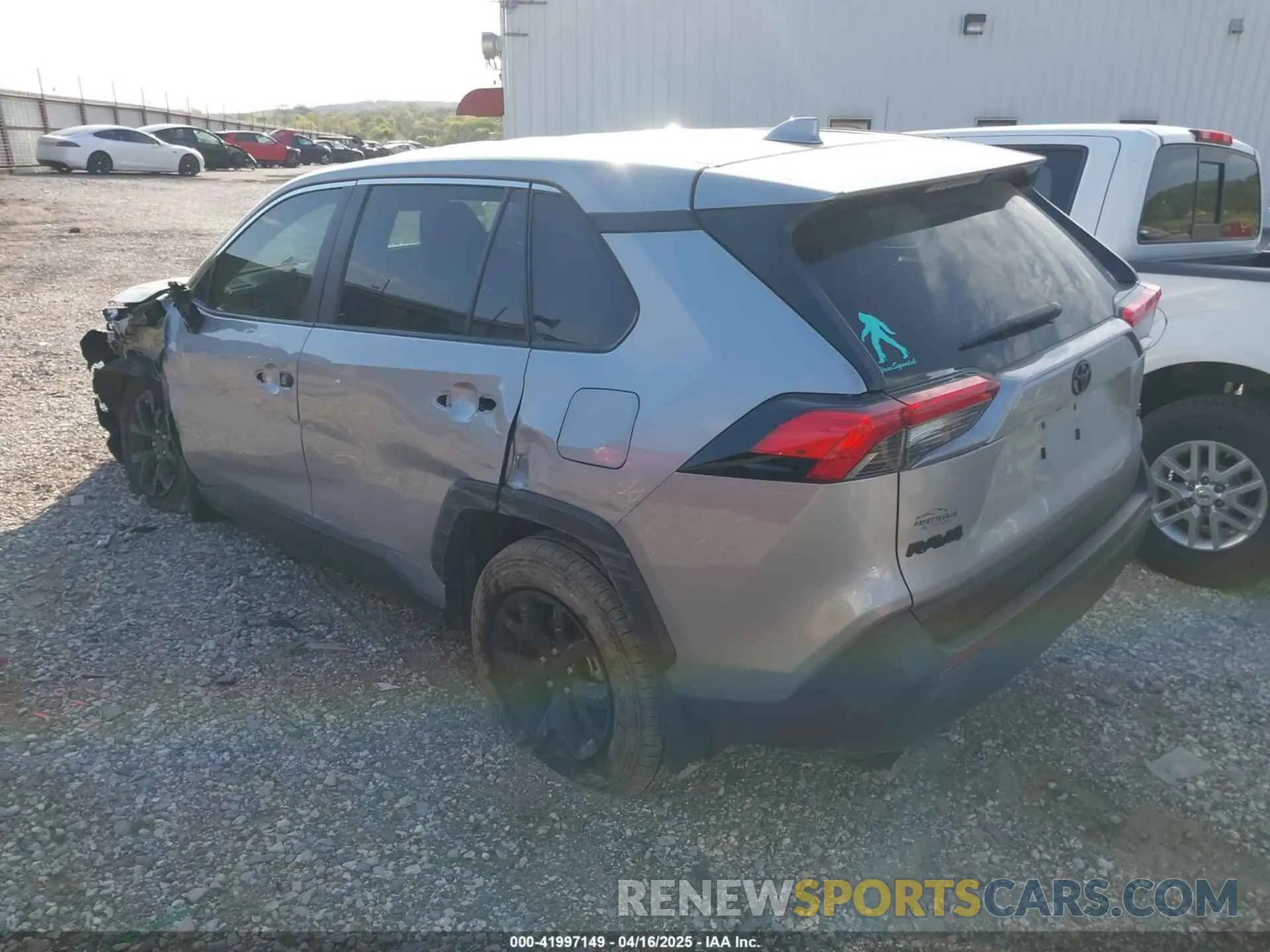 3 fotografías del automóvil dañado 2T3H1RFV1PW292741 TOYOTA RAV4 2023