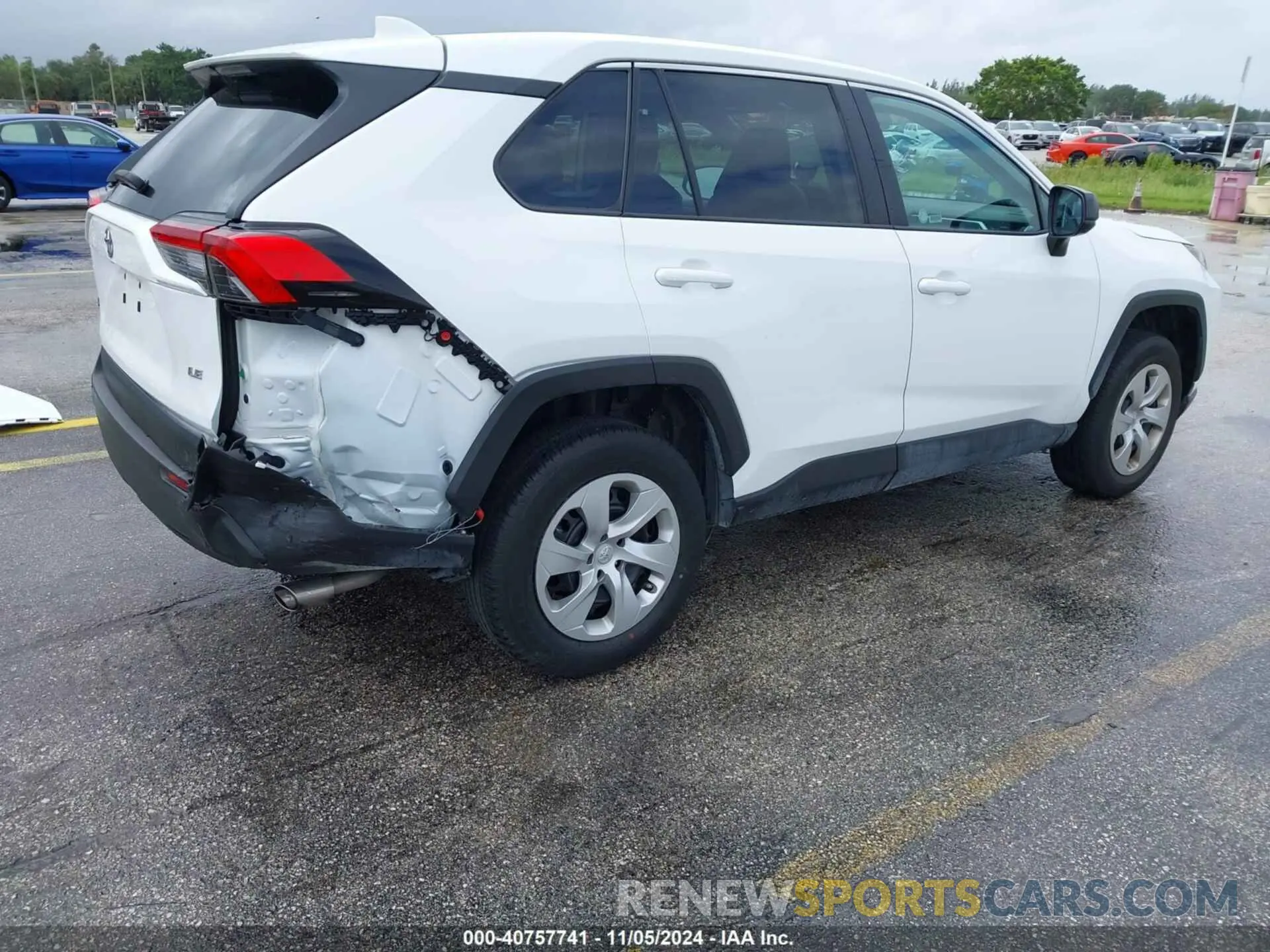 4 fotografías del automóvil dañado 2T3H1RFV2PC240844 TOYOTA RAV4 2023