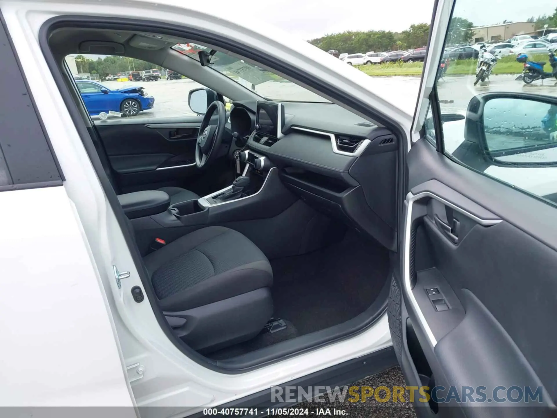 5 fotografías del automóvil dañado 2T3H1RFV2PC240844 TOYOTA RAV4 2023