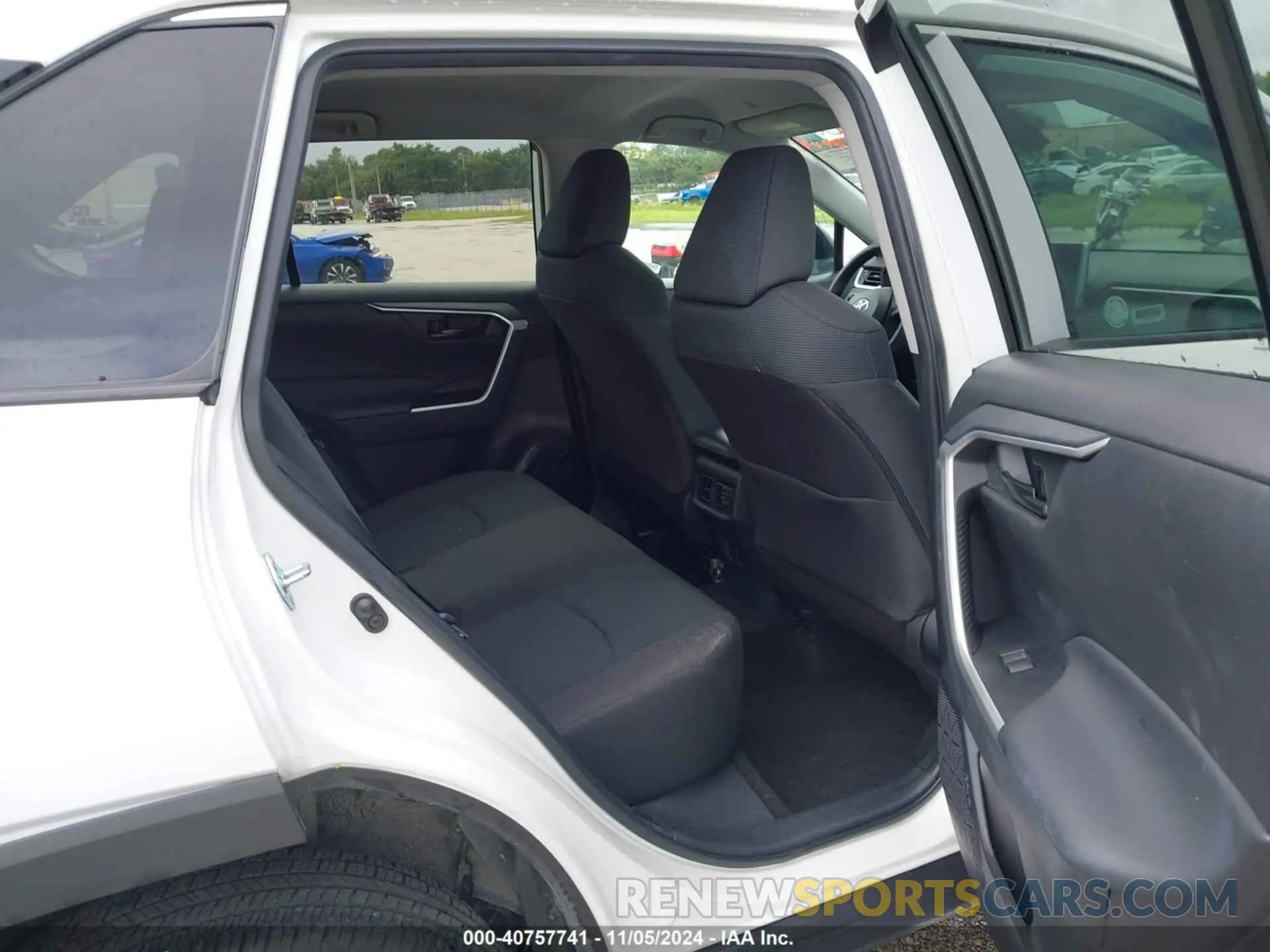 8 fotografías del automóvil dañado 2T3H1RFV2PC240844 TOYOTA RAV4 2023