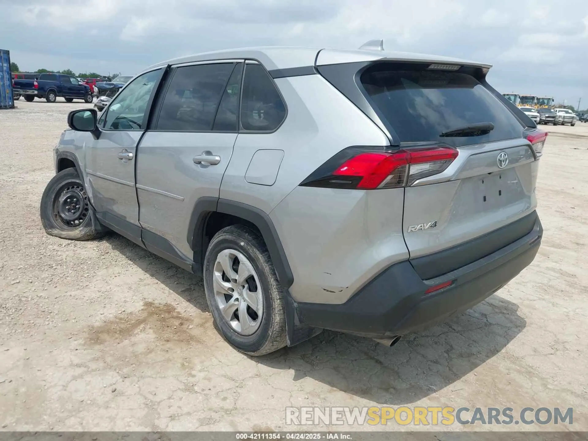 3 fotografías del automóvil dañado 2T3H1RFV3PW259580 TOYOTA RAV4 2023