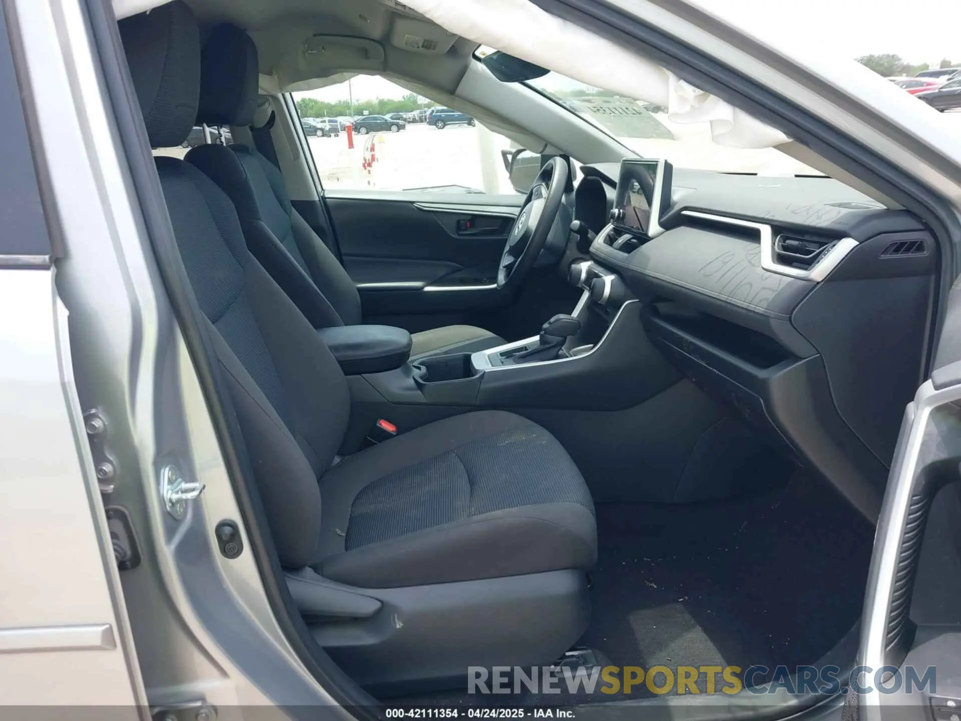 5 fotografías del automóvil dañado 2T3H1RFV3PW259580 TOYOTA RAV4 2023