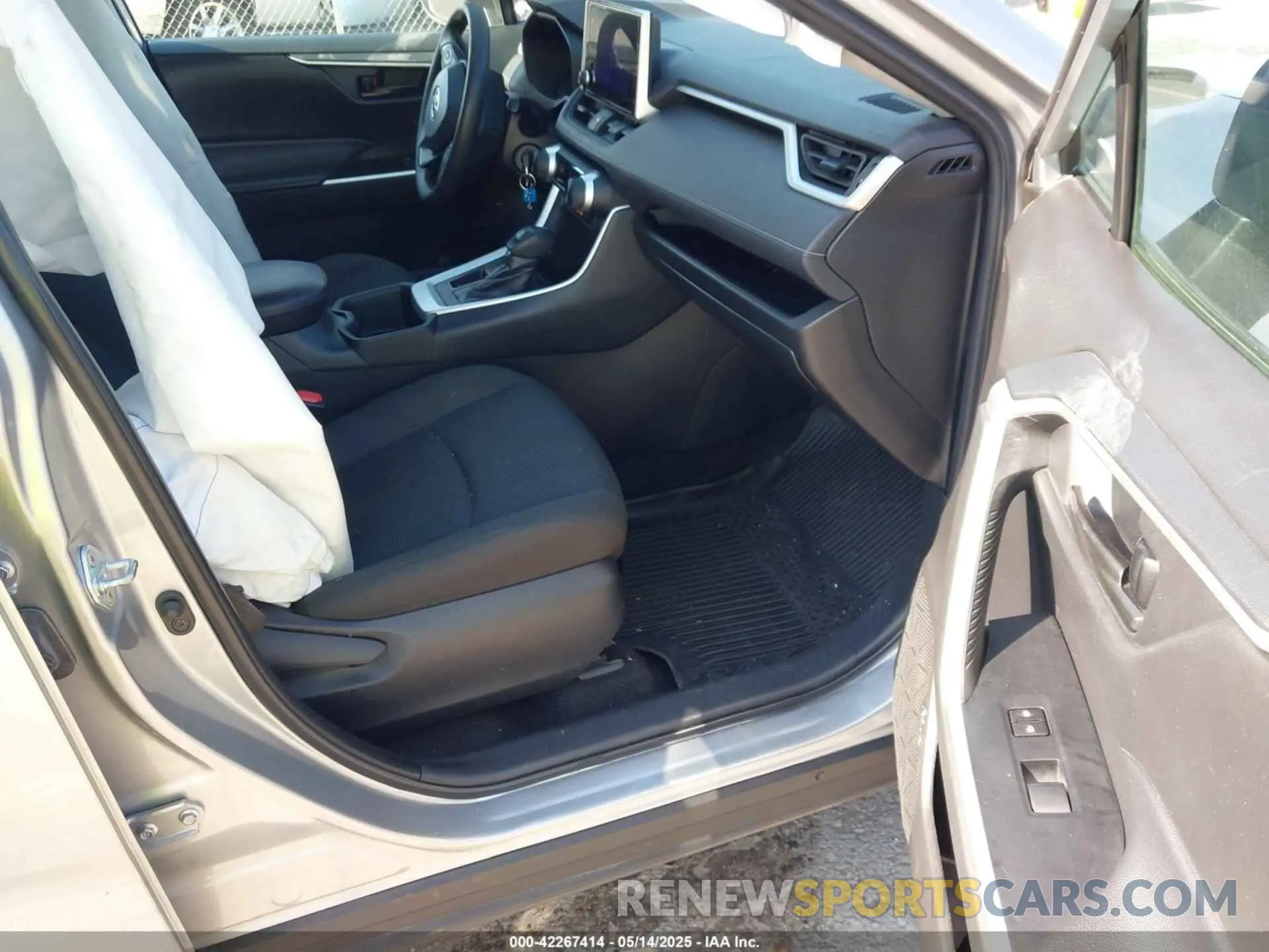 5 fotografías del automóvil dañado 2T3H1RFV3PW289288 TOYOTA RAV4 2023