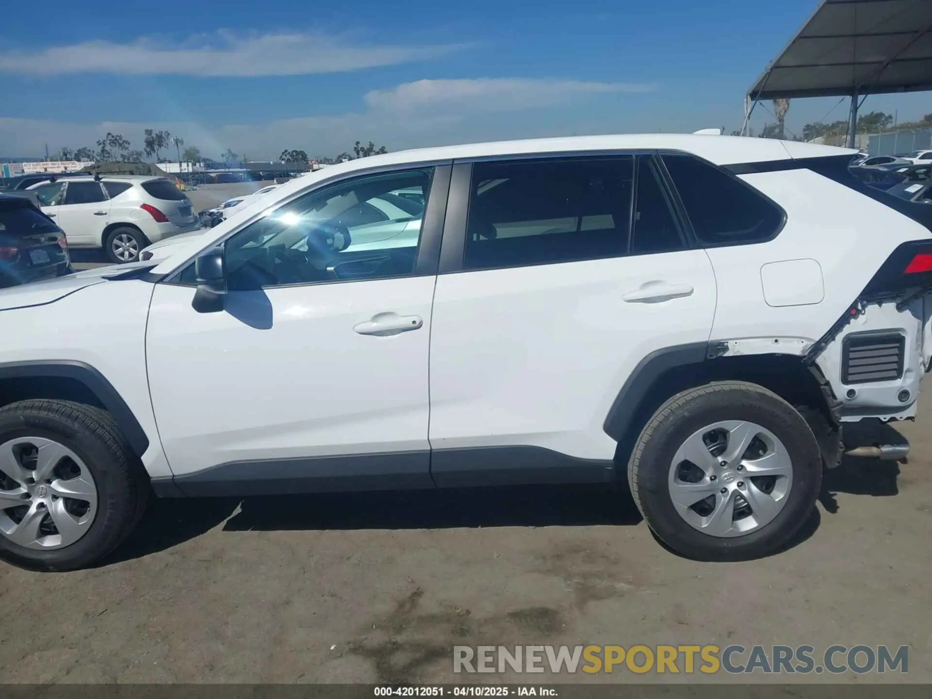 15 fotografías del automóvil dañado 2T3H1RFV7PC232612 TOYOTA RAV4 2023