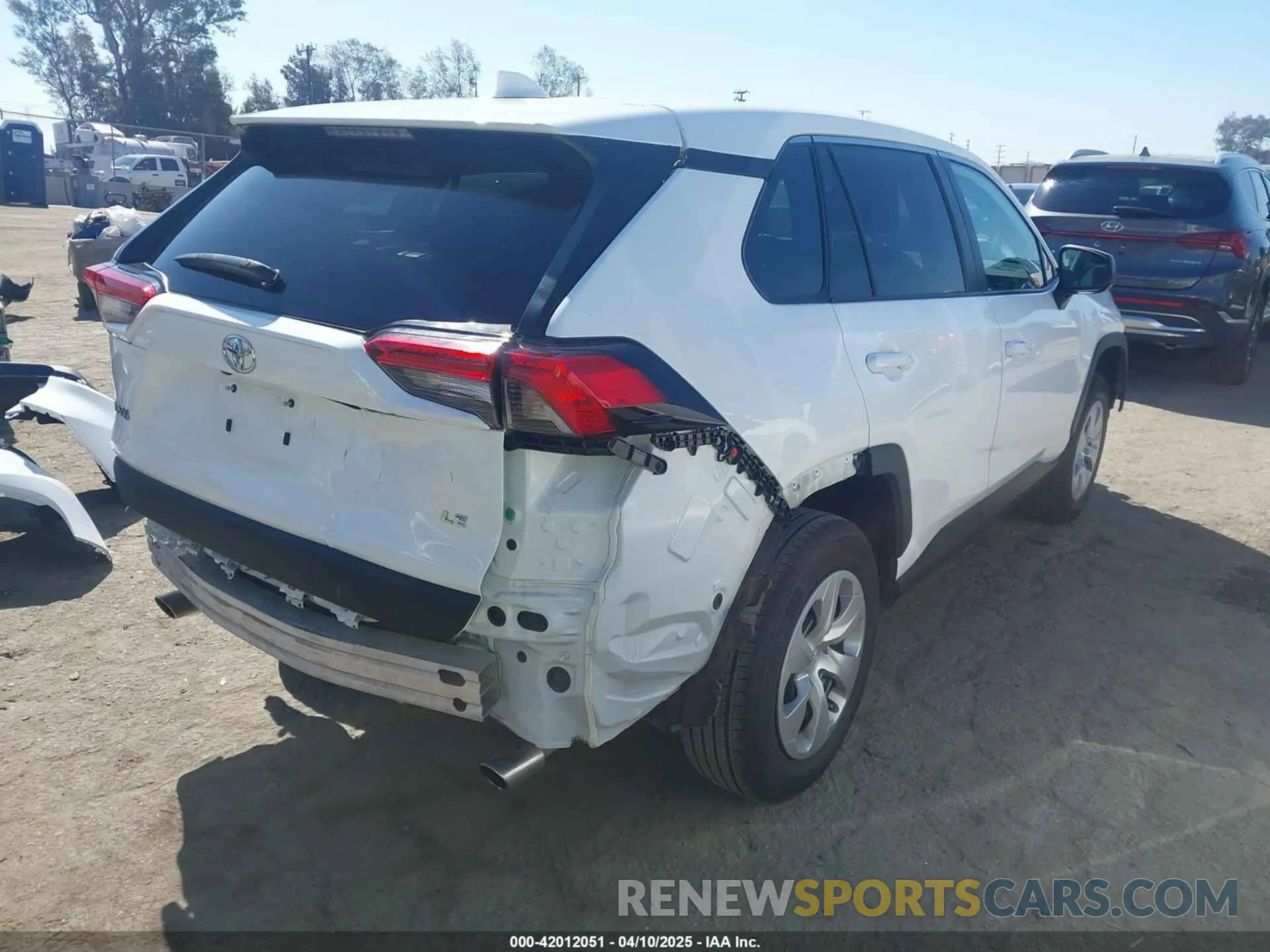 4 fotografías del automóvil dañado 2T3H1RFV7PC232612 TOYOTA RAV4 2023