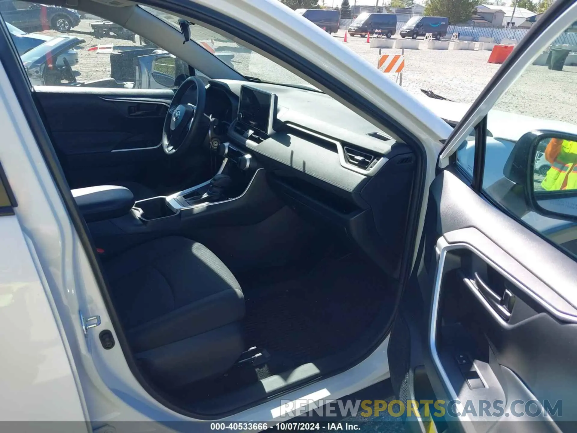 5 fotografías del automóvil dañado 2T3H1RFV8PC236104 TOYOTA RAV4 2023