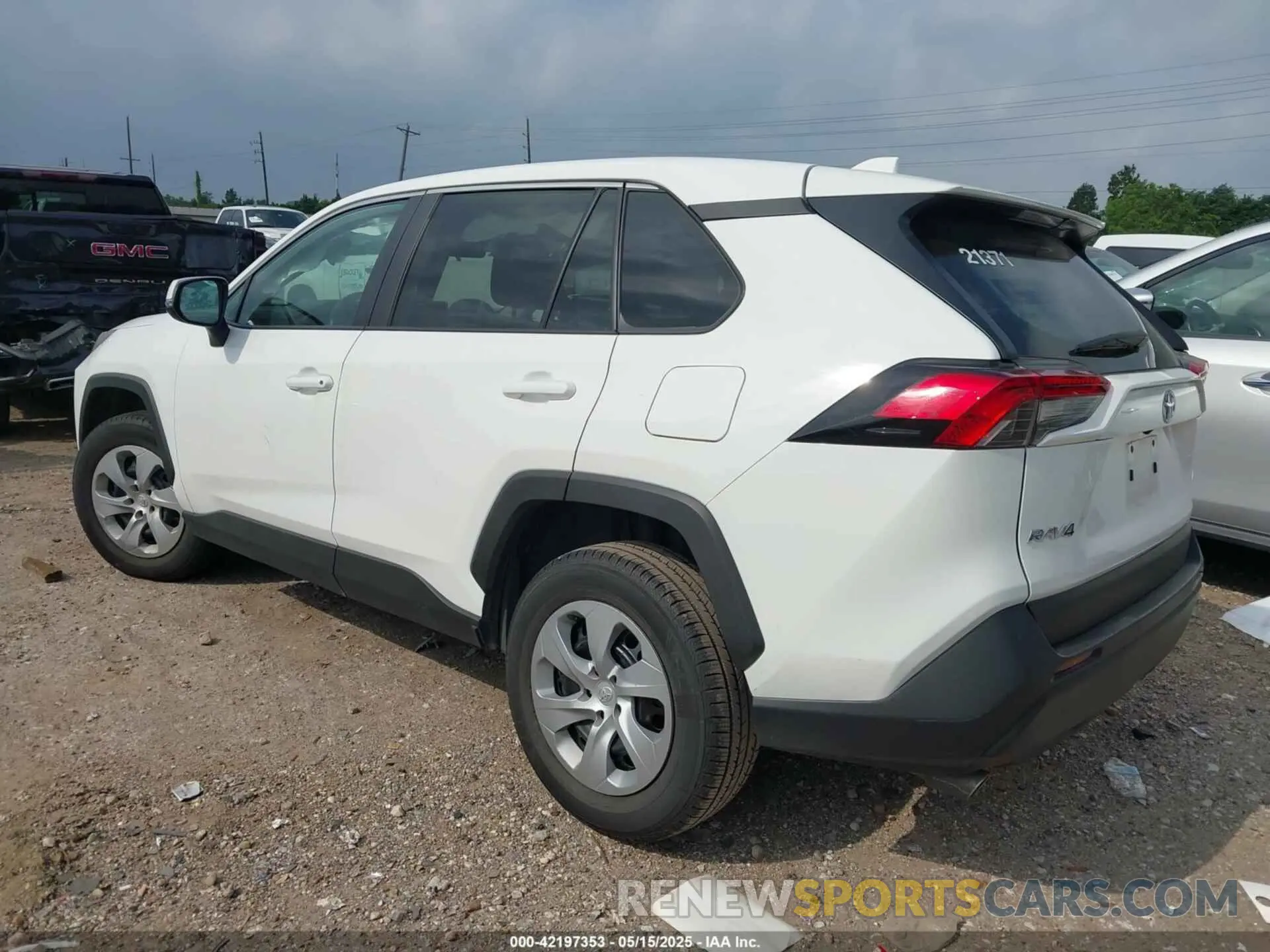3 fotografías del automóvil dañado 2T3K1RFV9PC248672 TOYOTA RAV4 2023