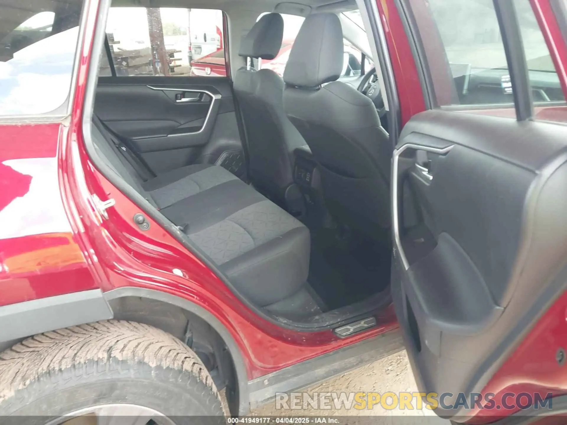 8 fotografías del automóvil dañado 2T3P1RFV0PW378750 TOYOTA RAV4 2023
