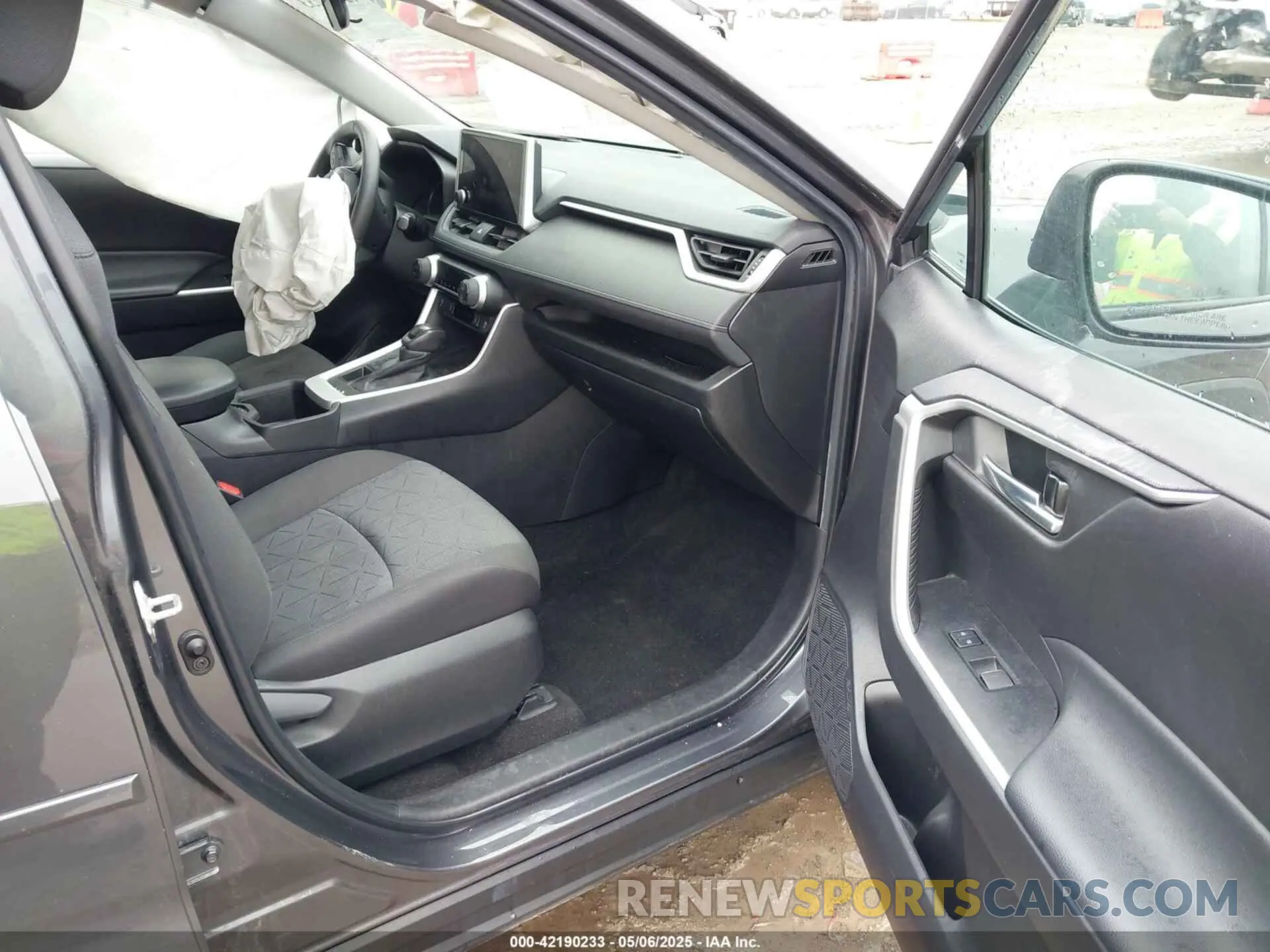 5 fotografías del automóvil dañado 2T3P1RFV3PW351459 TOYOTA RAV4 2023