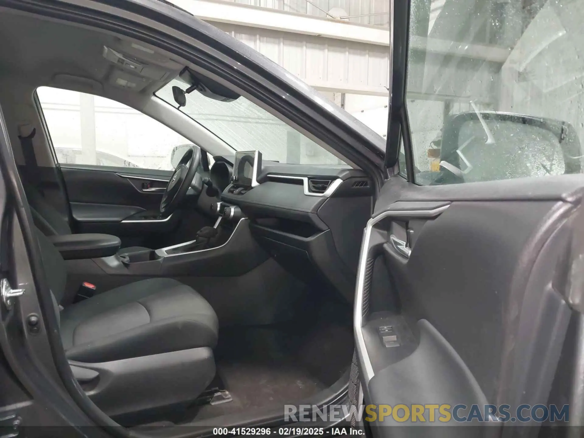 5 fotografías del automóvil dañado 2T3P1RFV3PW367029 TOYOTA RAV4 2023