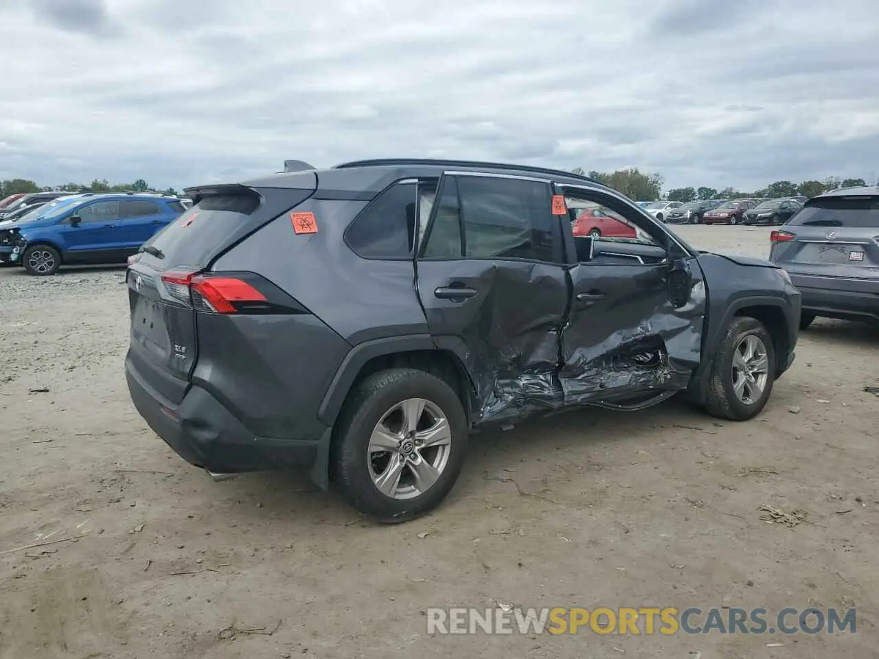 3 fotografías del automóvil dañado 2T3P1RFV4PC370202 TOYOTA RAV4 2023