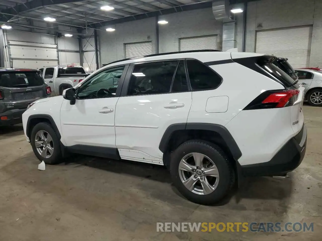 2 fotografías del automóvil dañado 2T3P1RFV4PW339921 TOYOTA RAV4 2023