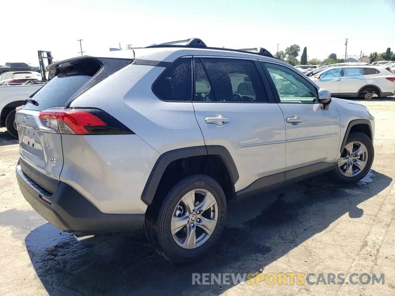 3 fotografías del automóvil dañado 2T3P1RFV4PW397947 TOYOTA RAV4 2023