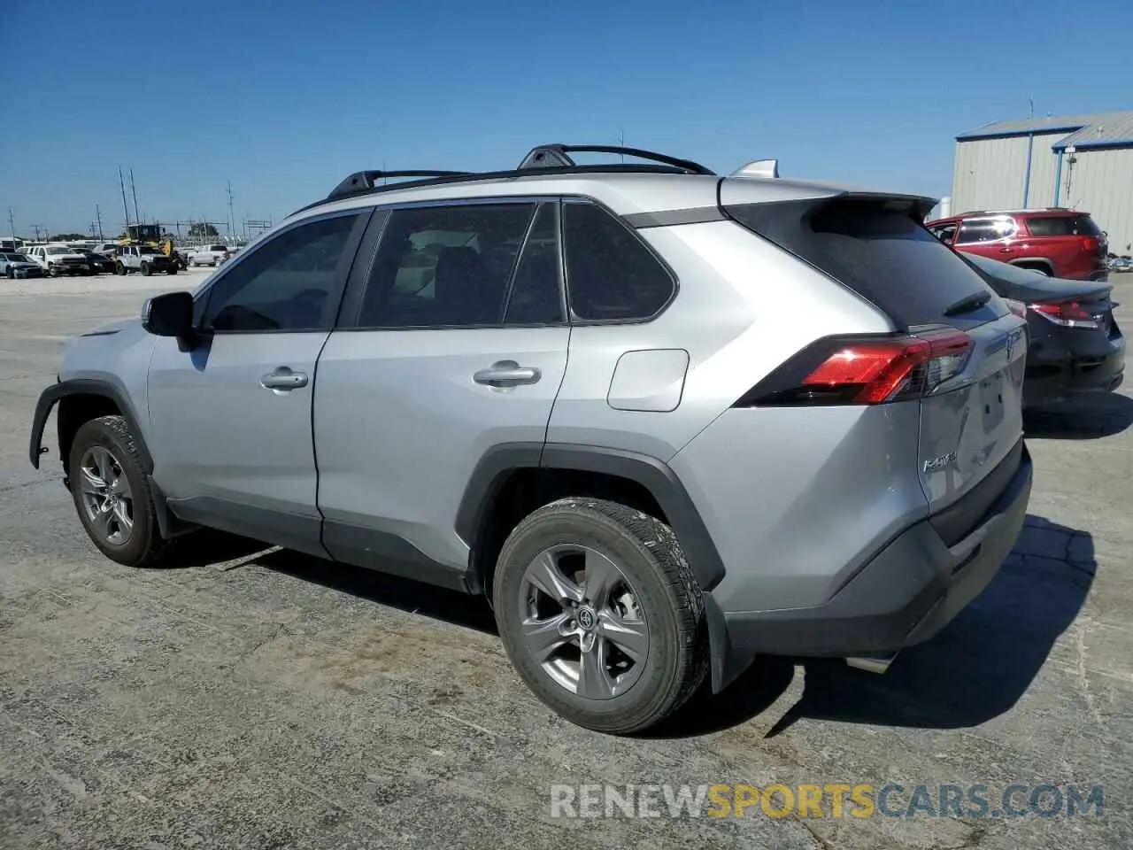 2 fotografías del automóvil dañado 2T3P1RFV4PW403908 TOYOTA RAV4 2023