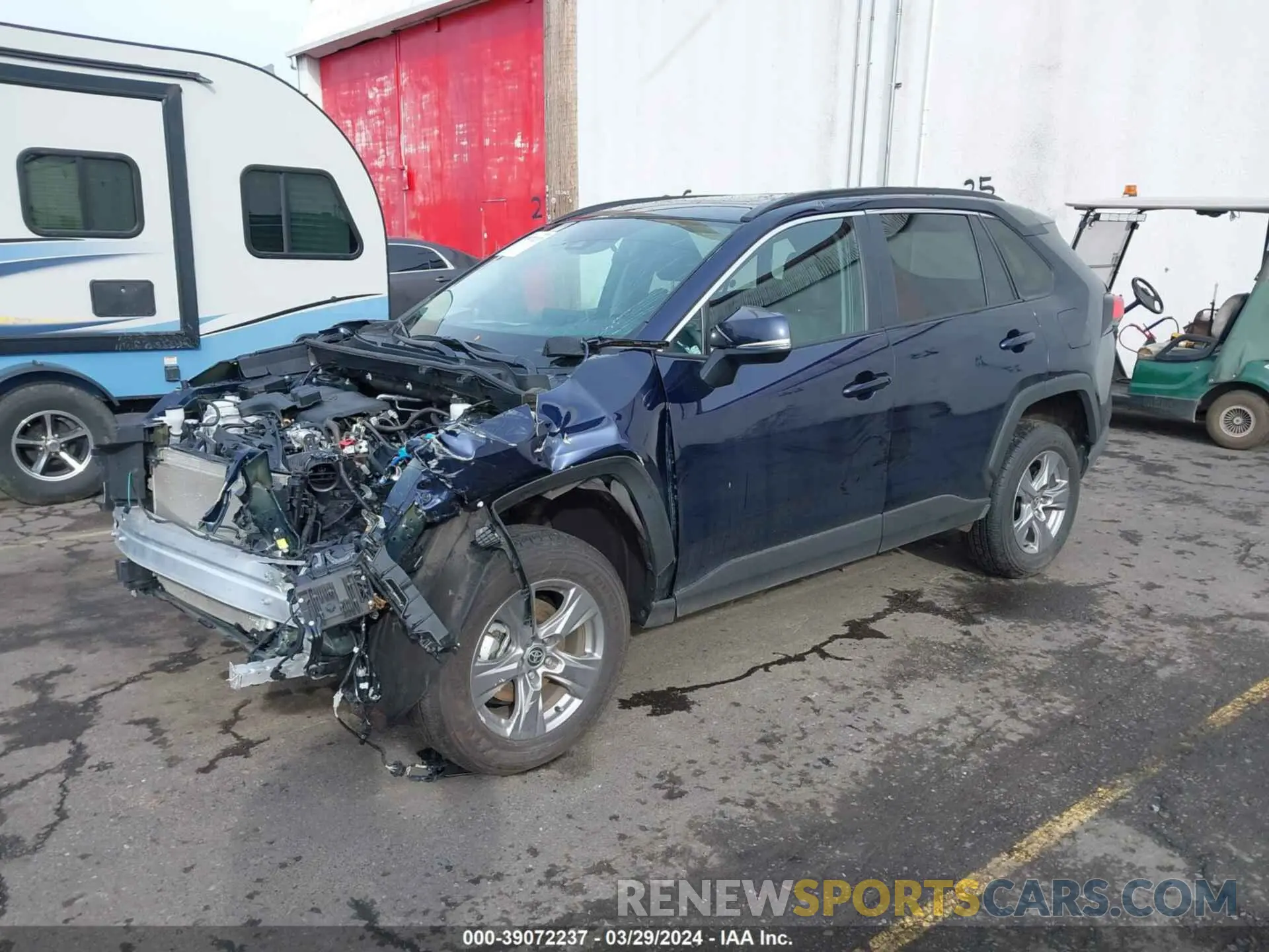 2 fotografías del automóvil dañado 2T3P1RFV5PW398332 TOYOTA RAV4 2023