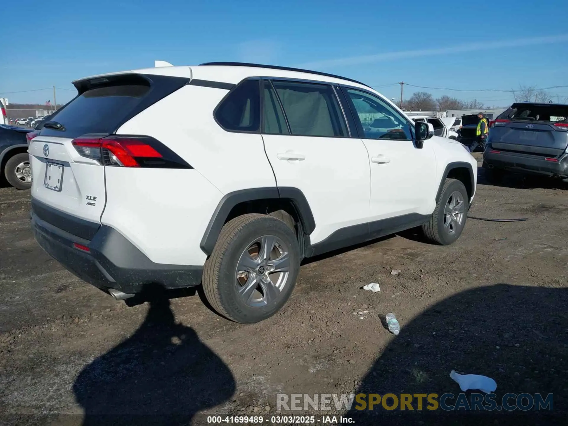 4 fotografías del automóvil dañado 2T3P1RFV6PC380620 TOYOTA RAV4 2023