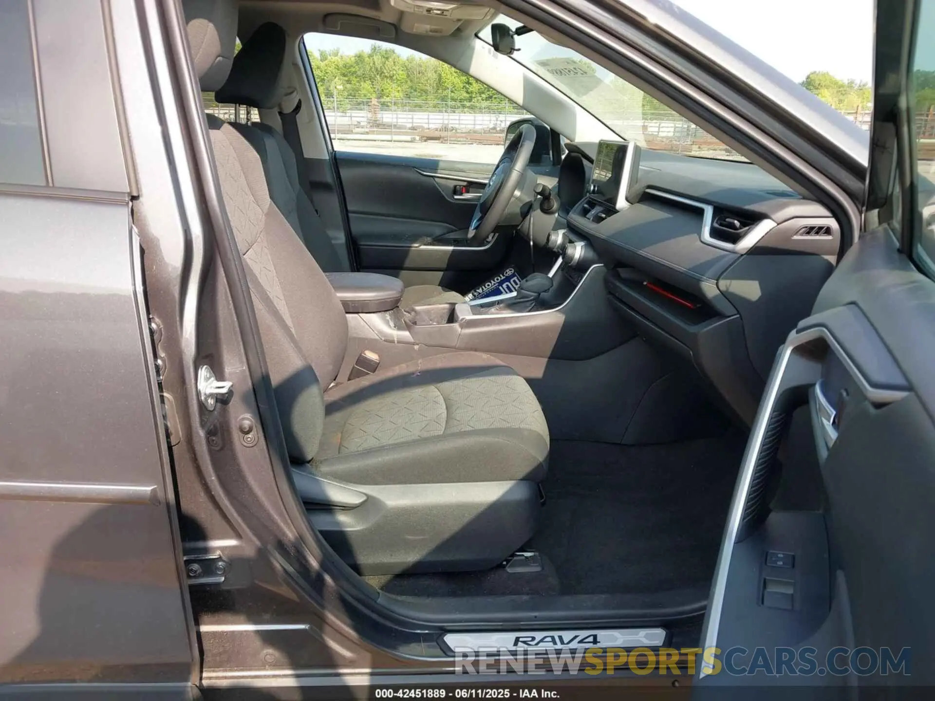 5 fotografías del automóvil dañado 2T3P1RFV6PW399716 TOYOTA RAV4 2023