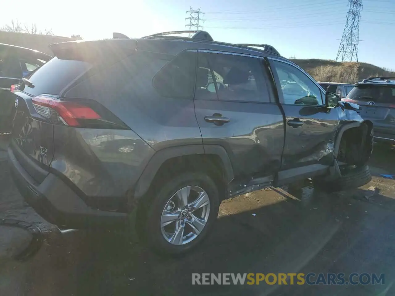 3 fotografías del automóvil dañado 2T3P1RFV9PC358627 TOYOTA RAV4 2023