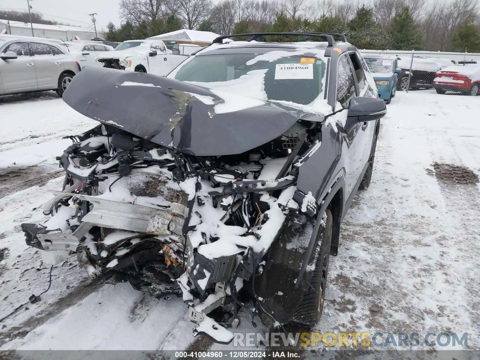 2 fotografías del automóvil dañado 2T3P1RFV9PW353295 TOYOTA RAV4 2023