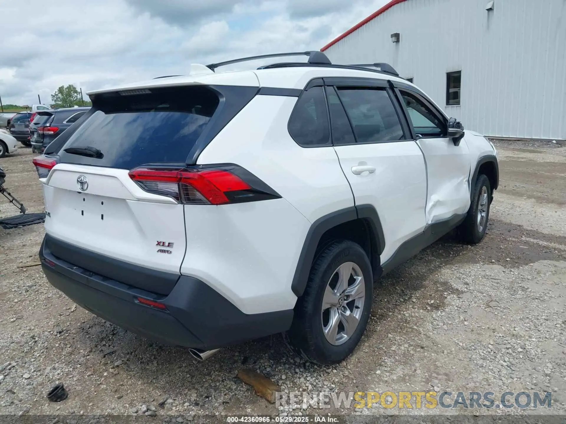 4 fotografías del automóvil dañado 2T3P1RFVXPW356030 TOYOTA RAV4 2023