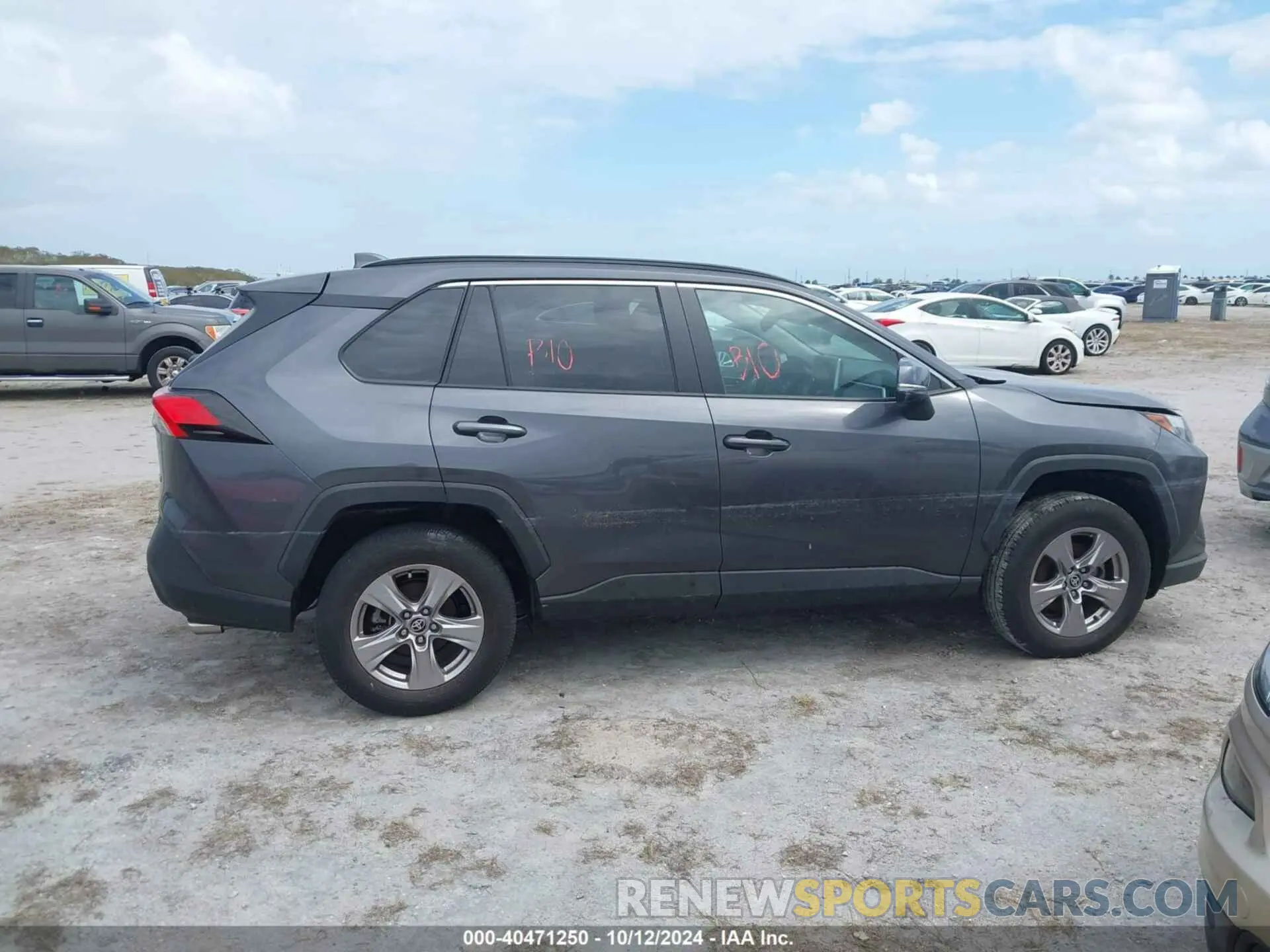 13 fotografías del automóvil dañado 2T3W1RFV1PC223976 TOYOTA RAV4 2023