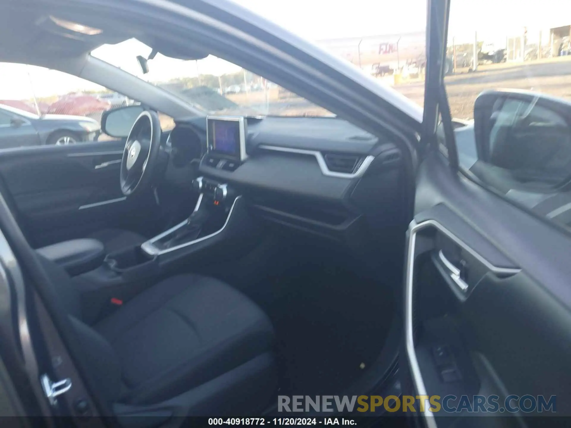 4 fotografías del automóvil dañado 2T3W1RFV3PC243047 TOYOTA RAV4 2023