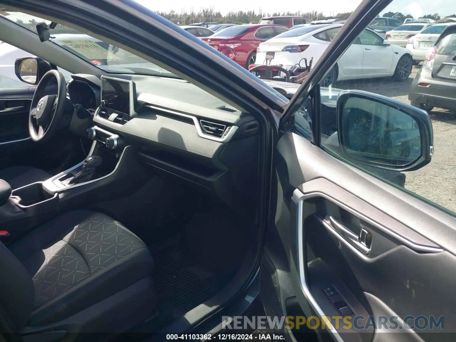 5 fotografías del automóvil dañado 2T3W1RFV4PC215886 TOYOTA RAV4 2023
