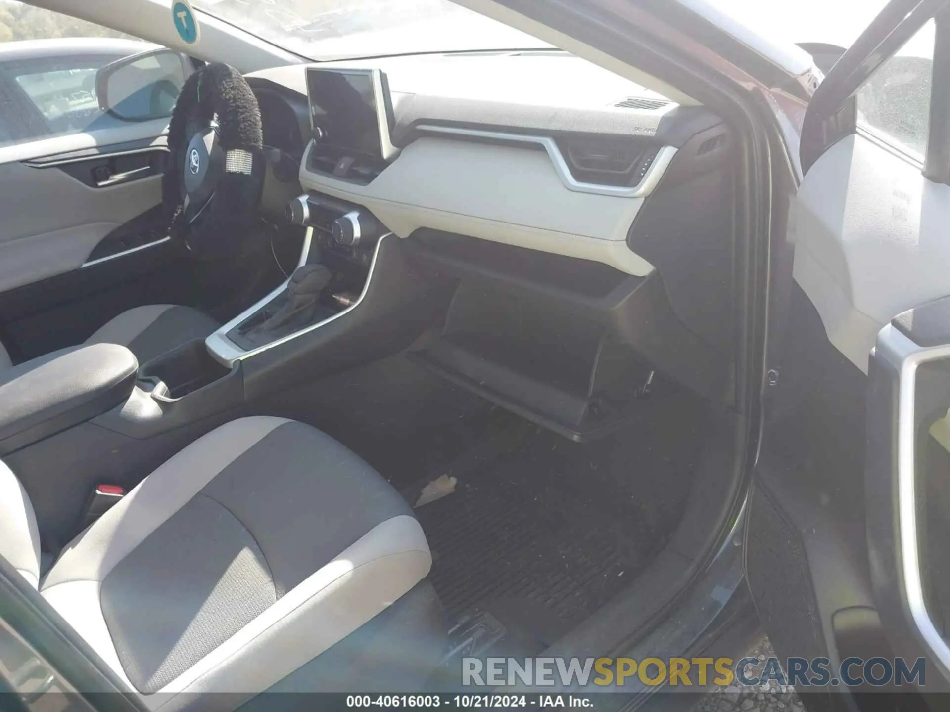 5 fotografías del automóvil dañado 2T3W1RFV4PC245597 TOYOTA RAV4 2023