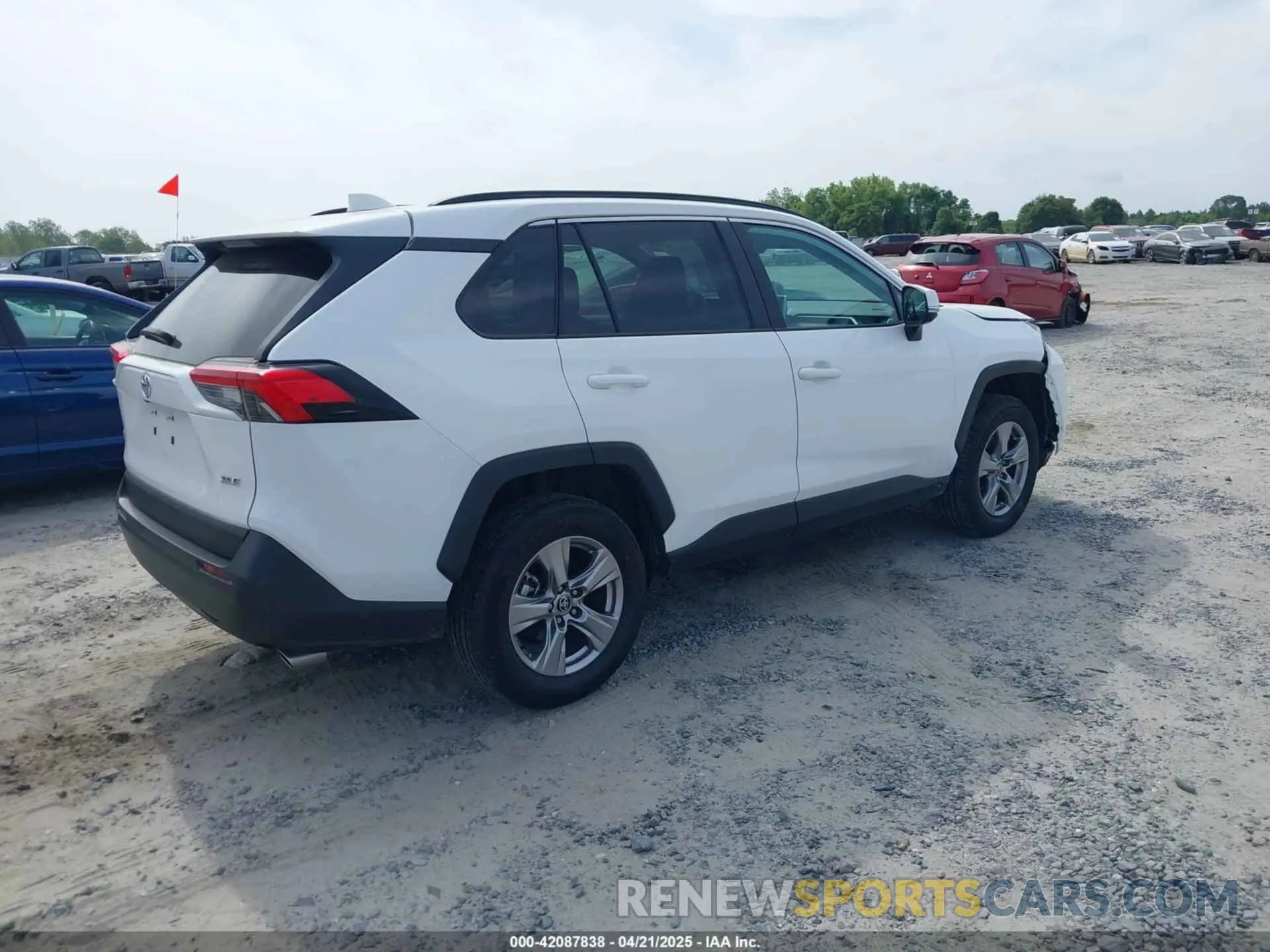 4 fotografías del automóvil dañado 2T3W1RFV4PW271681 TOYOTA RAV4 2023