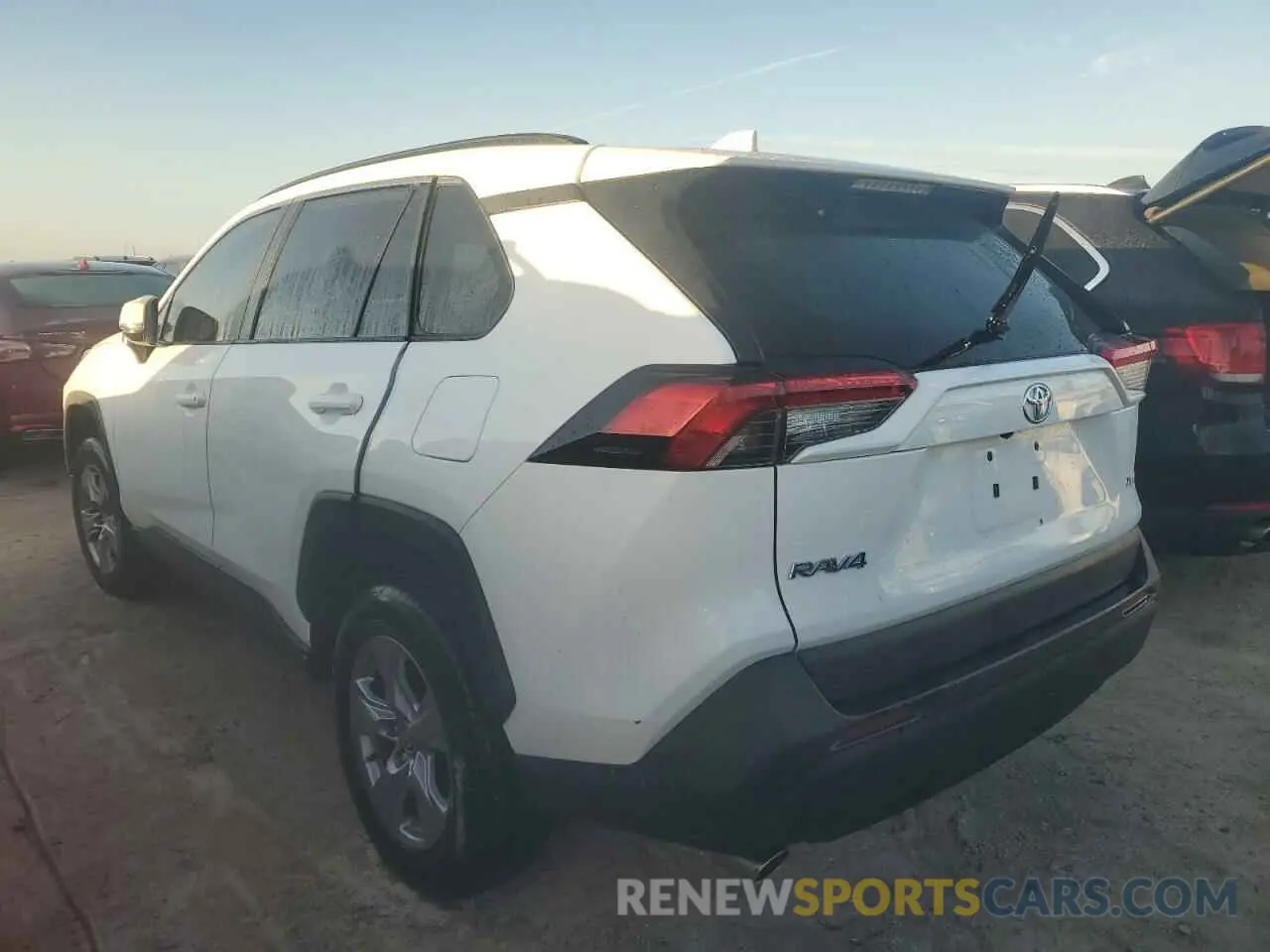 2 fotografías del automóvil dañado 2T3W1RFV9PC224101 TOYOTA RAV4 2023