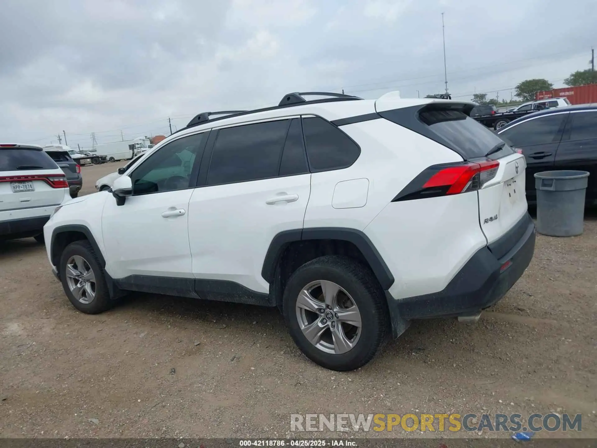 13 fotografías del automóvil dañado 2T3W1RFVXPC216590 TOYOTA RAV4 2023