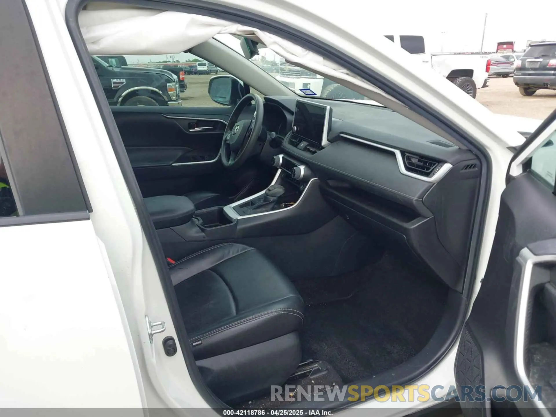 5 fotografías del automóvil dañado 2T3W1RFVXPC216590 TOYOTA RAV4 2023