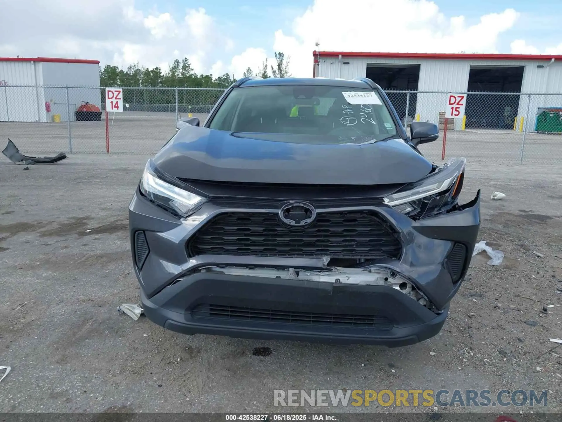 12 fotografías del automóvil dañado 2T3W1RFVXPW282460 TOYOTA RAV4 2023