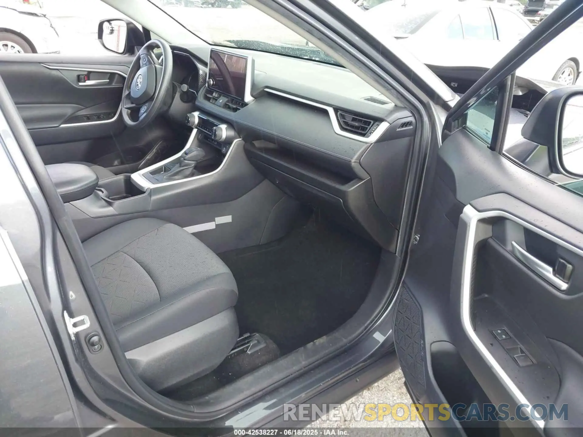 5 fotografías del automóvil dañado 2T3W1RFVXPW282460 TOYOTA RAV4 2023
