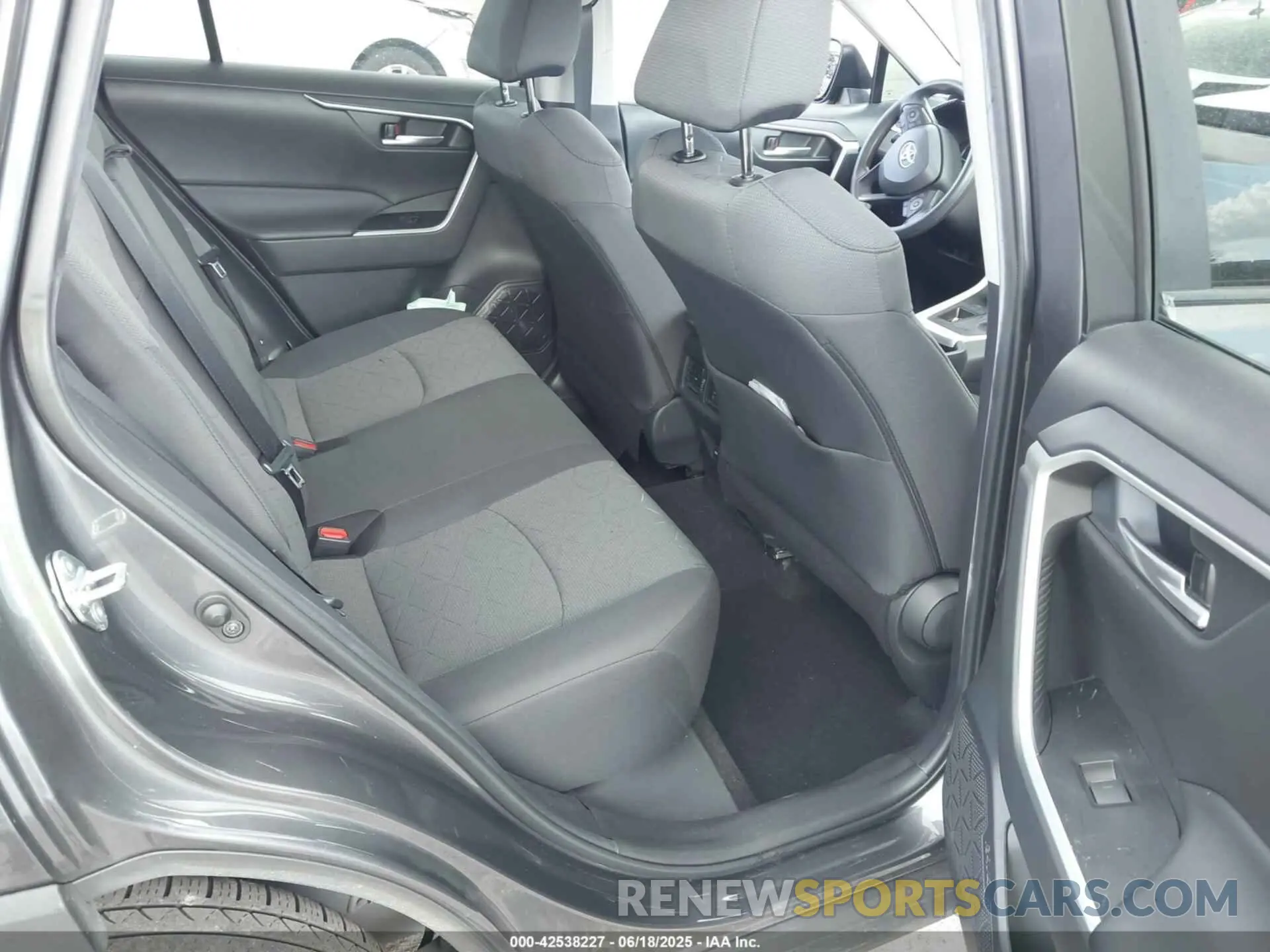 8 fotografías del automóvil dañado 2T3W1RFVXPW282460 TOYOTA RAV4 2023